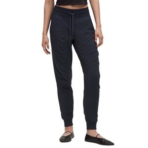 Lululemon Dance Studio Mid-Rise Jogger Pants Black Casual Athleisure Women’s 2
